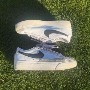 Nike platform blazer low size 7.5 W